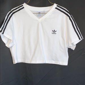 Crop adidas tee